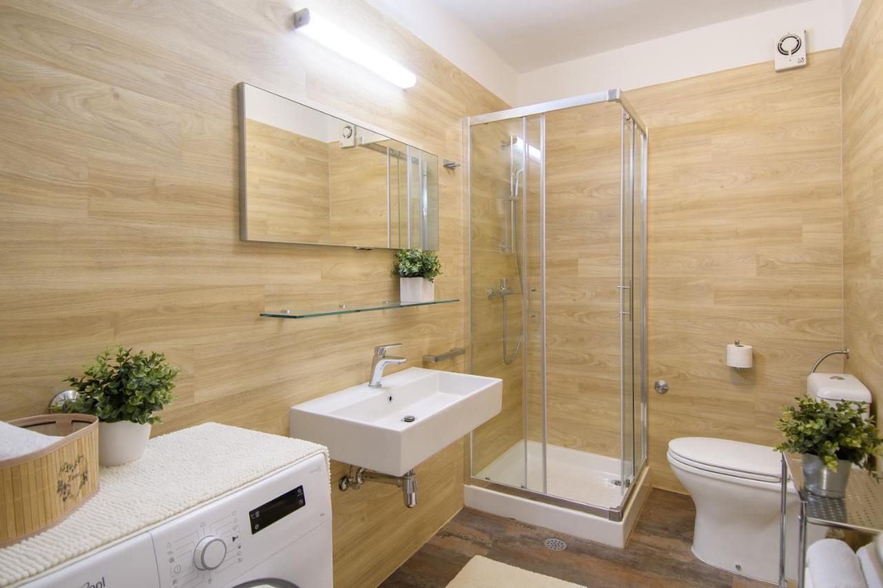 Julie City Centre Porec Apartment Kültér fotó