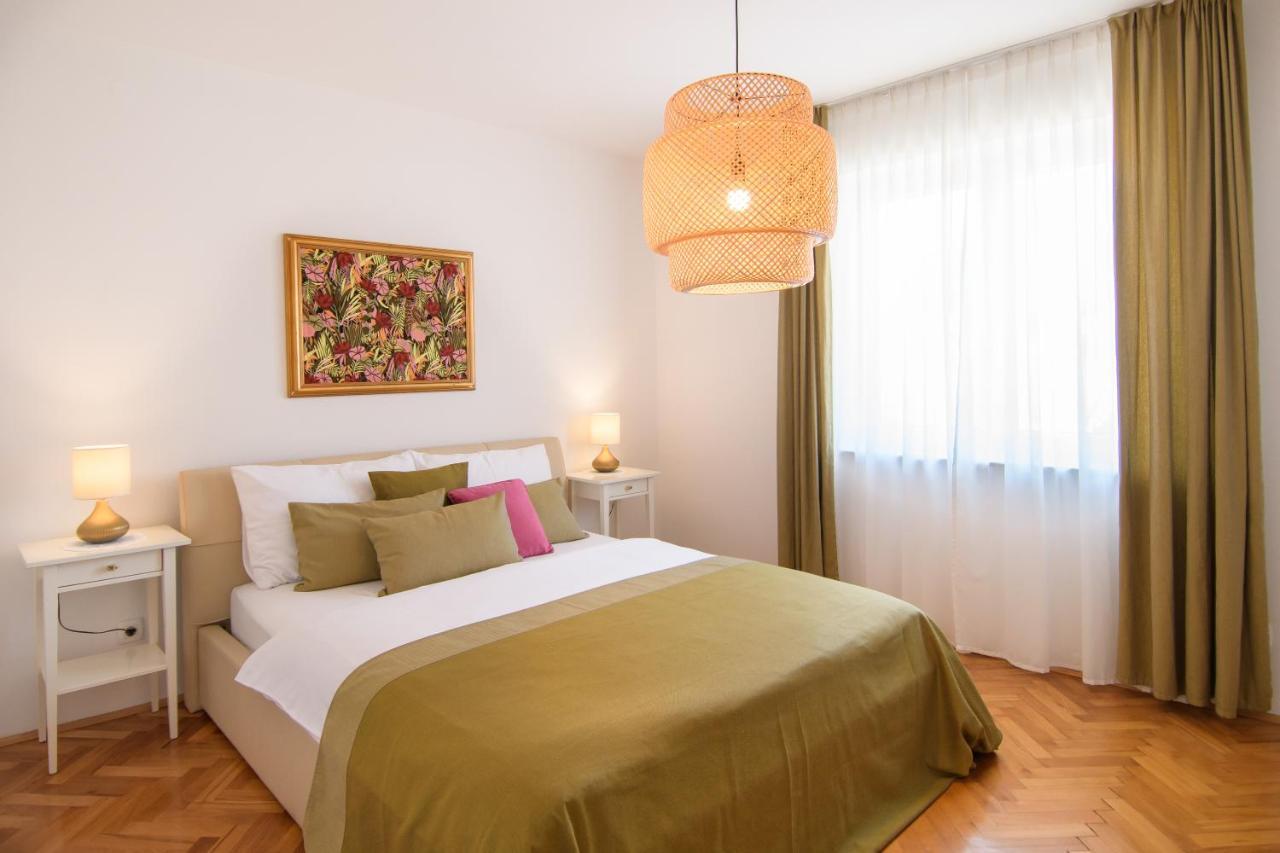 Julie City Centre Porec Apartment Kültér fotó
