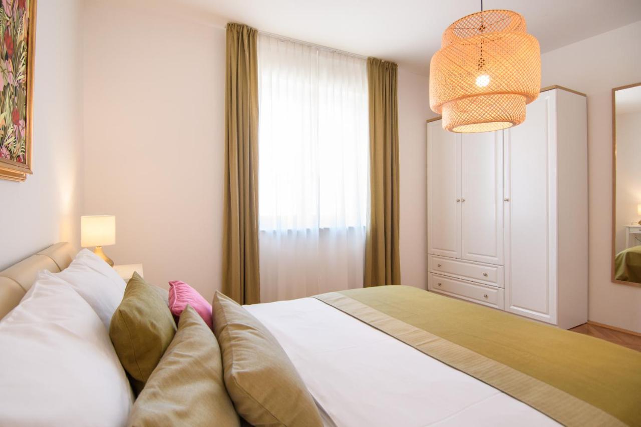 Julie City Centre Porec Apartment Kültér fotó