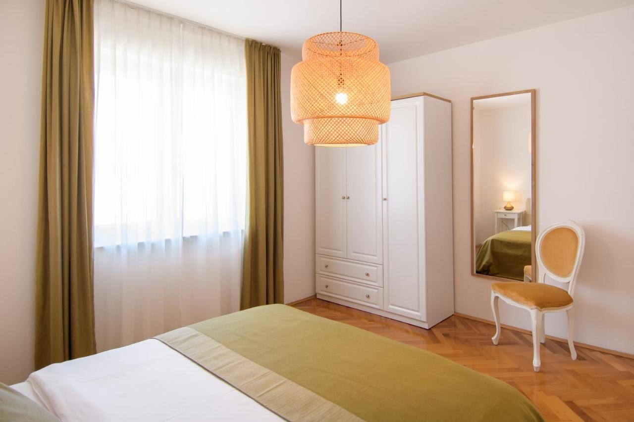 Julie City Centre Porec Apartment Kültér fotó